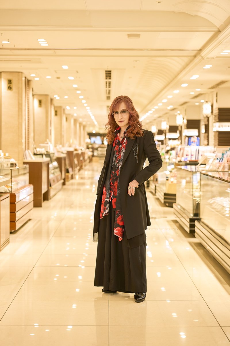 そこはかとないアクスタ感。 新しいツアーグッズかと思った