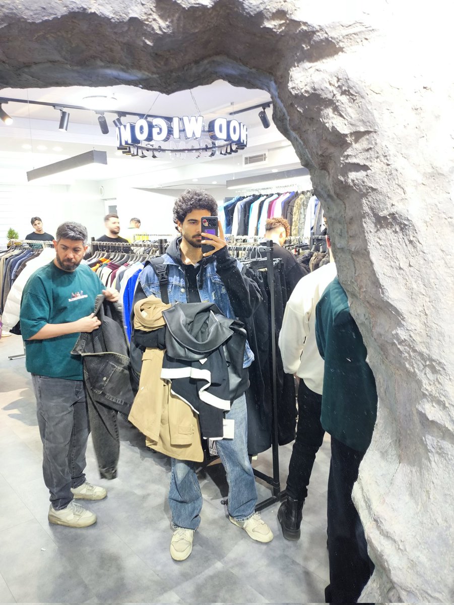 رفیق صمیمی مرد عنکبوتی tweet media