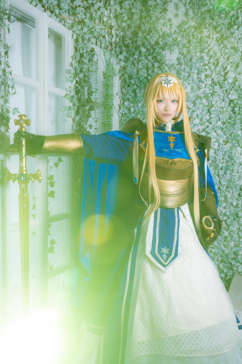 amnmlv's tweet photo. ※cosplay SAO
整合騎士 アリス・シンセシス・サーティ

ー  我が神器   金木犀の剣 

photo:@ismtg0630 様
衣装&amp;ウィッグ:@shizuku_ky_7 様 https://t.co/avuIJn2Mh6