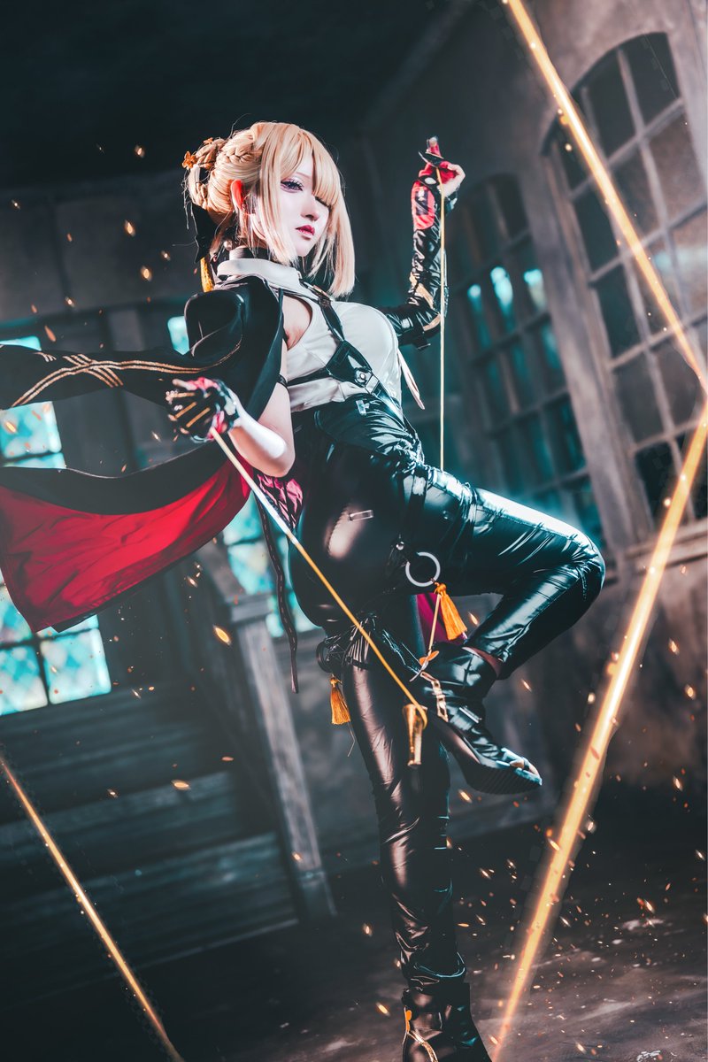 ranel_frn's tweet image. cosplay    
ゼンレスゾーンゼロ 
          イヴリン・シェヴァリエ

「     この死線を
              くぐれる者はいない！    」

p. @Yukiare82 
#ゼンゼロ