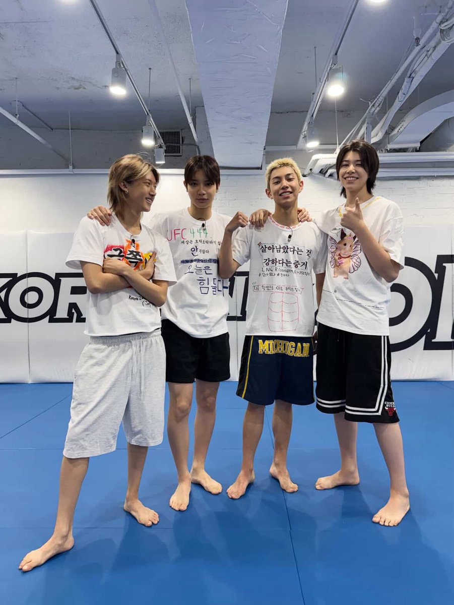 onroux's tweet image. 스포사진만 봐도 잼컨 예상
#LNGSHOT #LOUIS