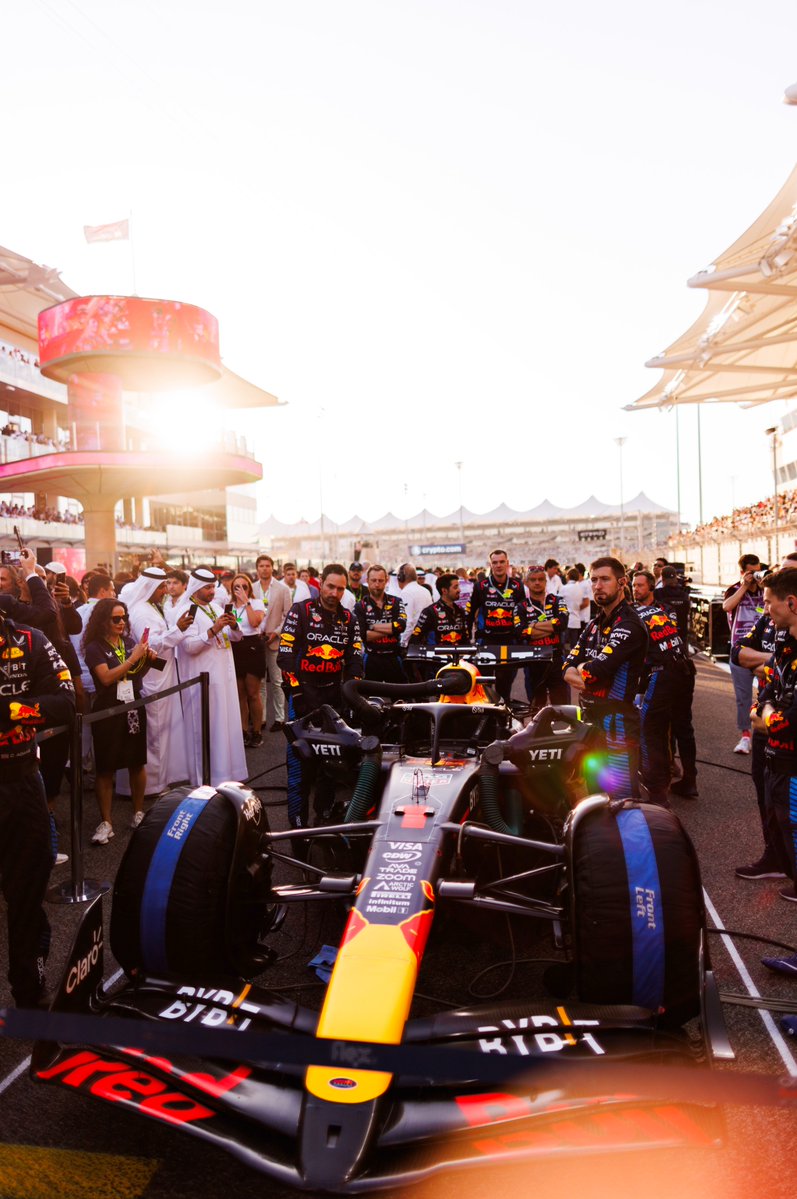 redbullracing's tweet image. Setting the stage for the season finale... 🏁

#F1 || #AbuDhabiGP 🇦🇪