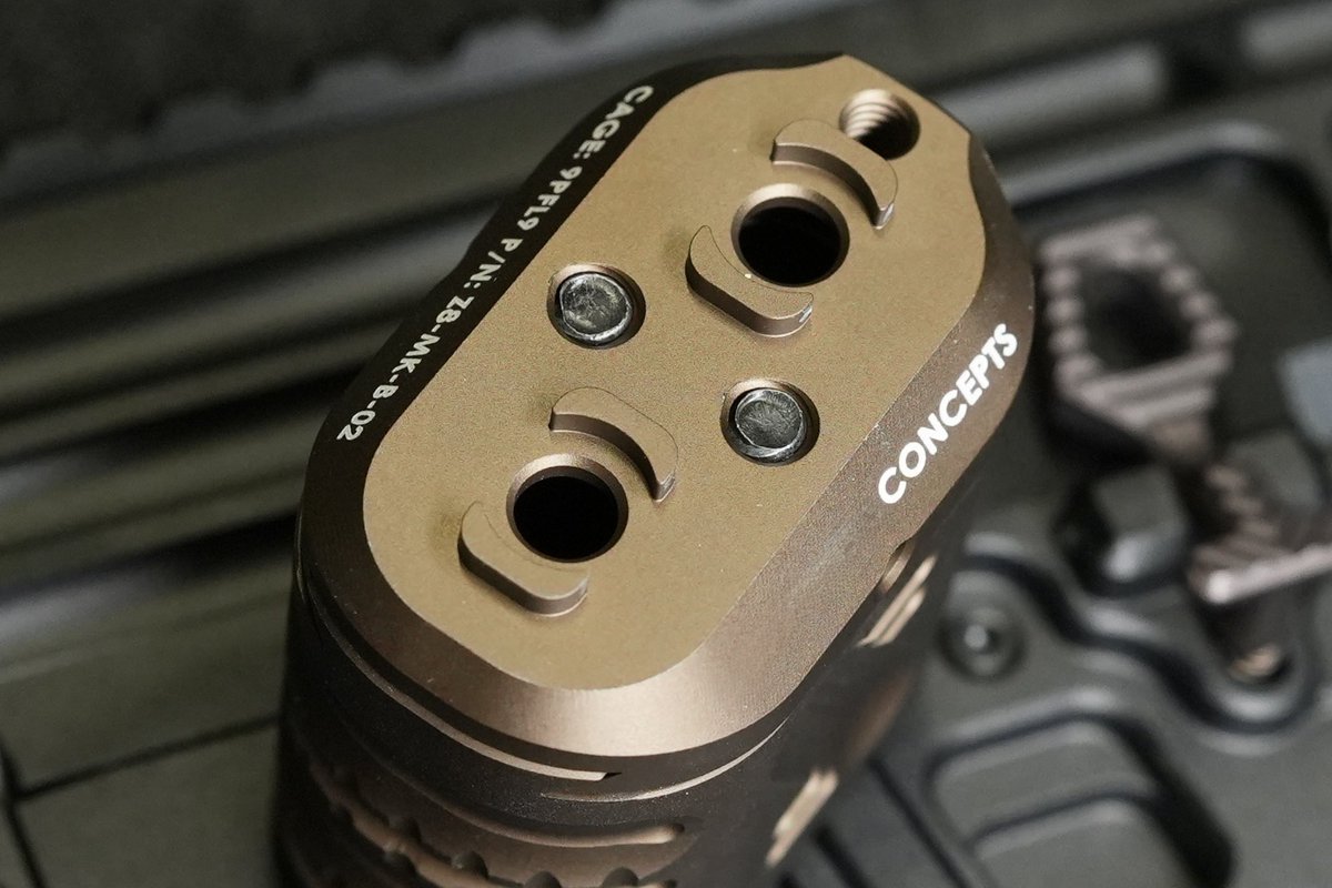 jkarmy_int's tweet image. RGW Z8 V2 ForeGrip ✨

Long &amp;amp; Short Type 2 colors Ready‼️‼️

M-LOK / 1913 Rail System Compatible 👍🏾

#rgw #z8v2 #foregrip #mlok #1913rail