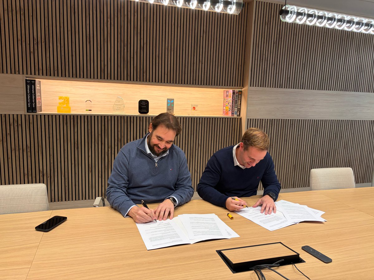 ⚡🤝 Zunder, nuevo Socio Protector de <a href="/AsociacionAUVE/">AUVE</a>

🚗 En Zunder damos un paso más en nuestro compromiso con la movilidad eléctrica uniendo fuerzas con AUVE, la Asociación de Usuarios de Vehículos Eléctricos. Desde hoy, nos convertimos en Socios Protectores, un acuerdo