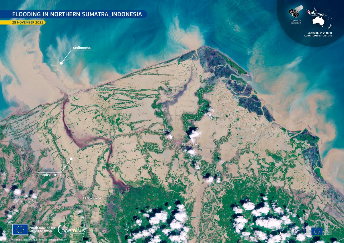 CopernicusEU's tweet photo. 🌀 Senyar formed 25 Nov in the Strait of Malacca, an area in which tropical cyclones had not been recorded for decades.

It hit Sumatra, ID 🇮🇩 causing floods, landslides &amp; more than 400 casualties.

🛰️ This #ImageOfTheDay of a #CopernicusEU Sentinel-2 shows extensive inundation. https://t.co/8CLVlrCVfe