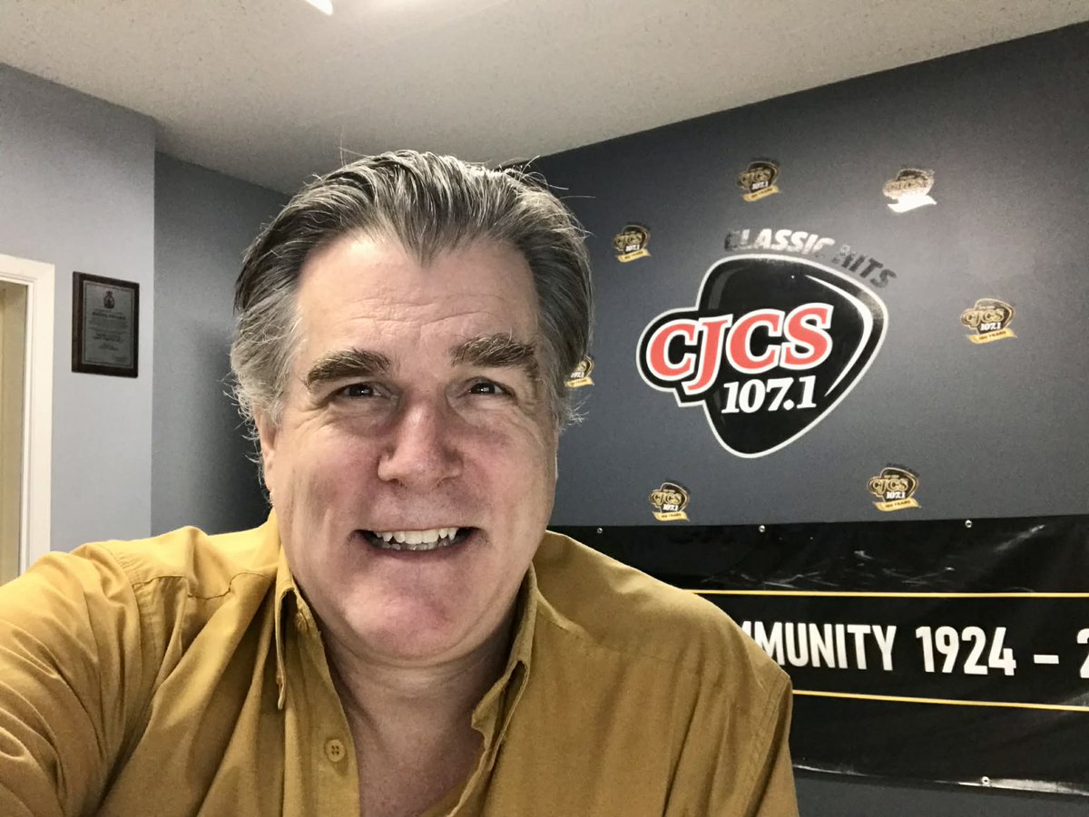 Good morning it's Dec 2
Periods of snow ending this morning then clearing. . High minus 1. Wind chill minus 10 this morning and minus 3 this afternoon. drive.google.com/file/d/1wiK4--…