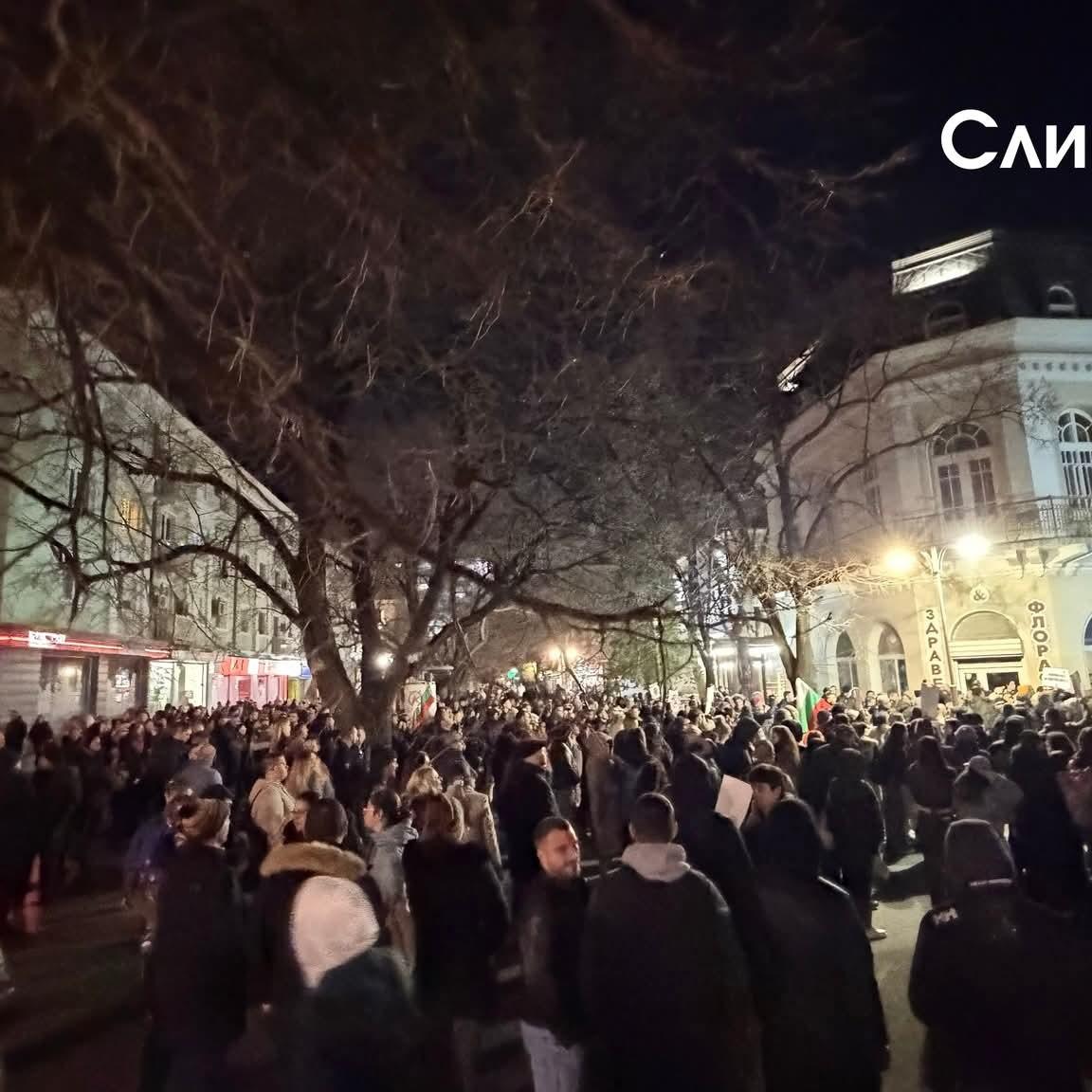 Спаси София tweet media