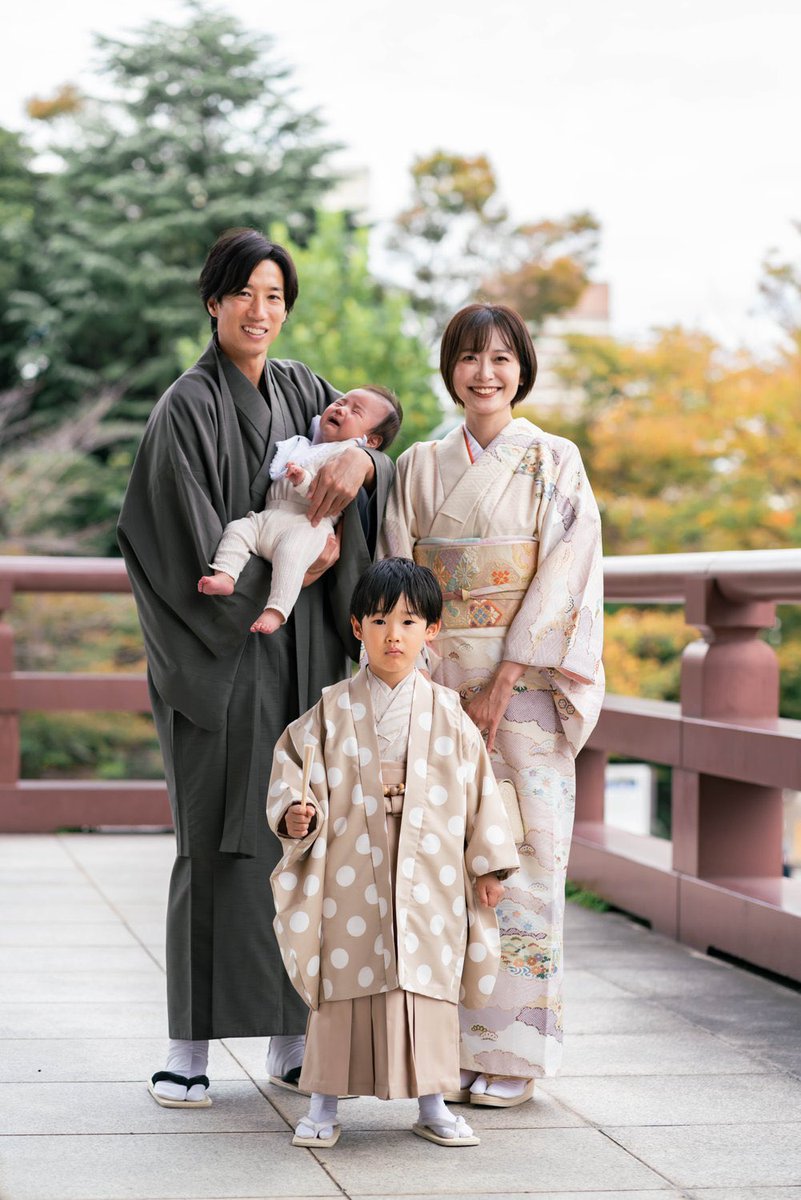 yukiotsu23's tweet photo. 2025年11月1日付で株式会社コミットの代表取締役社長に就任いたしましたことをご報告申し上げます。

最高の仲間達と11月は過去最高売り上げを達することができ素晴らしいスタートを切ることができました。
そして、引退してから約2年ビジネスに集中できたのは家族のおかげです。ありがとう。

お客様も仲間も大切にして素晴らしい最高なチームにしていきます。

大津祐樹

株式会社コミット

https://t.co/wRqferiXy3