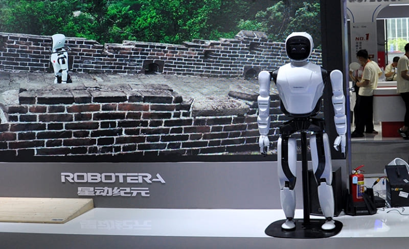 infoPLC_Plus's tweet image. Robotera recauda 140 millones para producir humanoides
infoplc.net/plus-plus/empr…
Respaldará la producción en masa planificada de sus humanoides y robots de servicio con ruedas, así como de su mano robótica derecha.