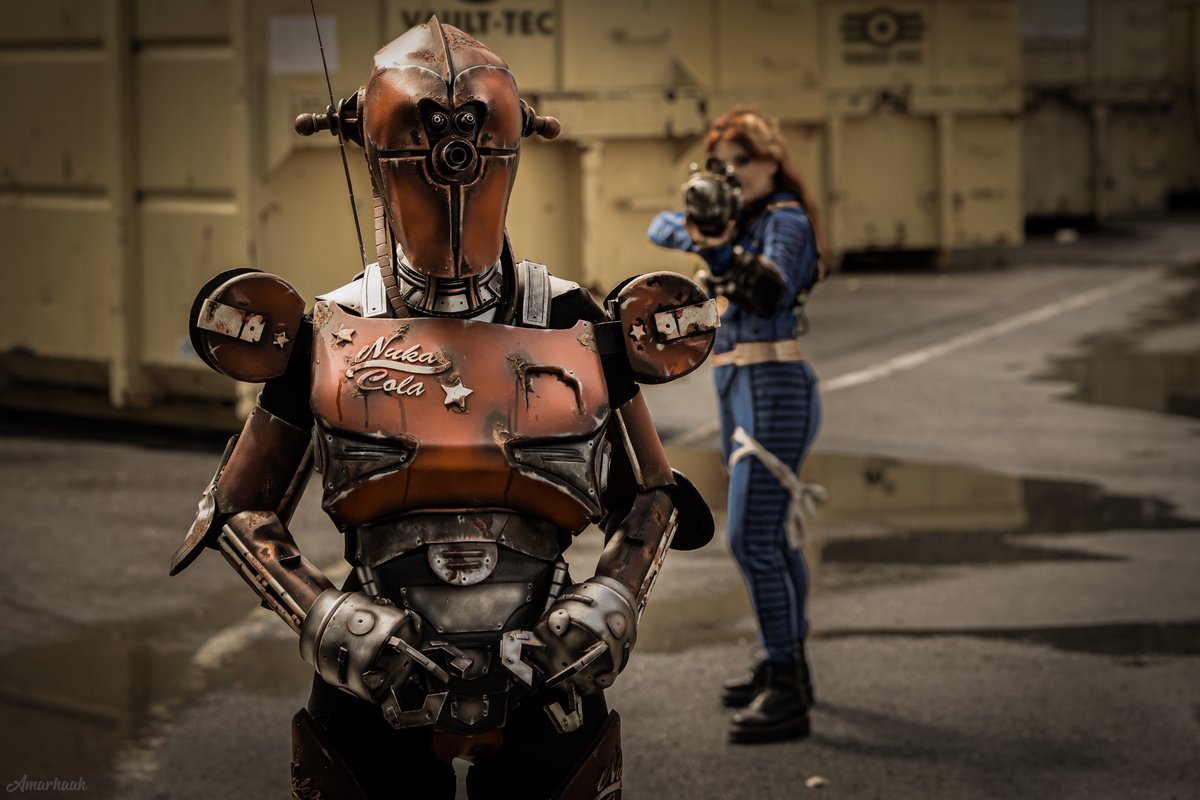 Nuka Assaultron vs Vault Dweller ⚡️⚡️⚡️

Your worst nightmare right? 😂

Fortunately it’s just our cosplays ❤️‍🔥