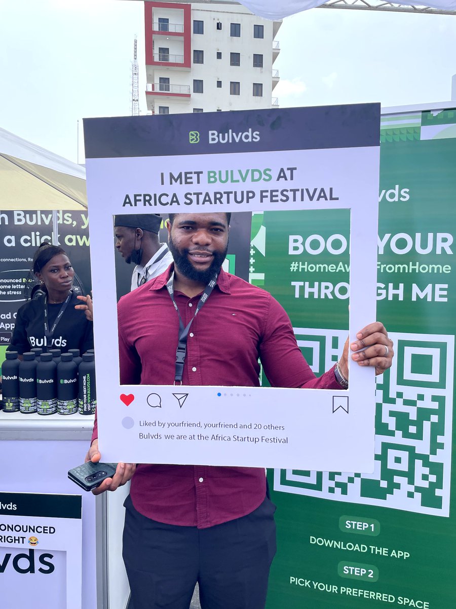 OnBulvds's tweet photo. A little photo dump from everyone who showed us love at Africa Startup Festival 2025 💚
We loved meeting you all and it was a joy to host you.
If you spot yourself, drop a “💚” and tag a friend you came with!
#ASFXLagos #AfricaStartupFestival #ASF2025 #BulvdsHomeAwayFromHome https://t.co/ncRxWj3vlE