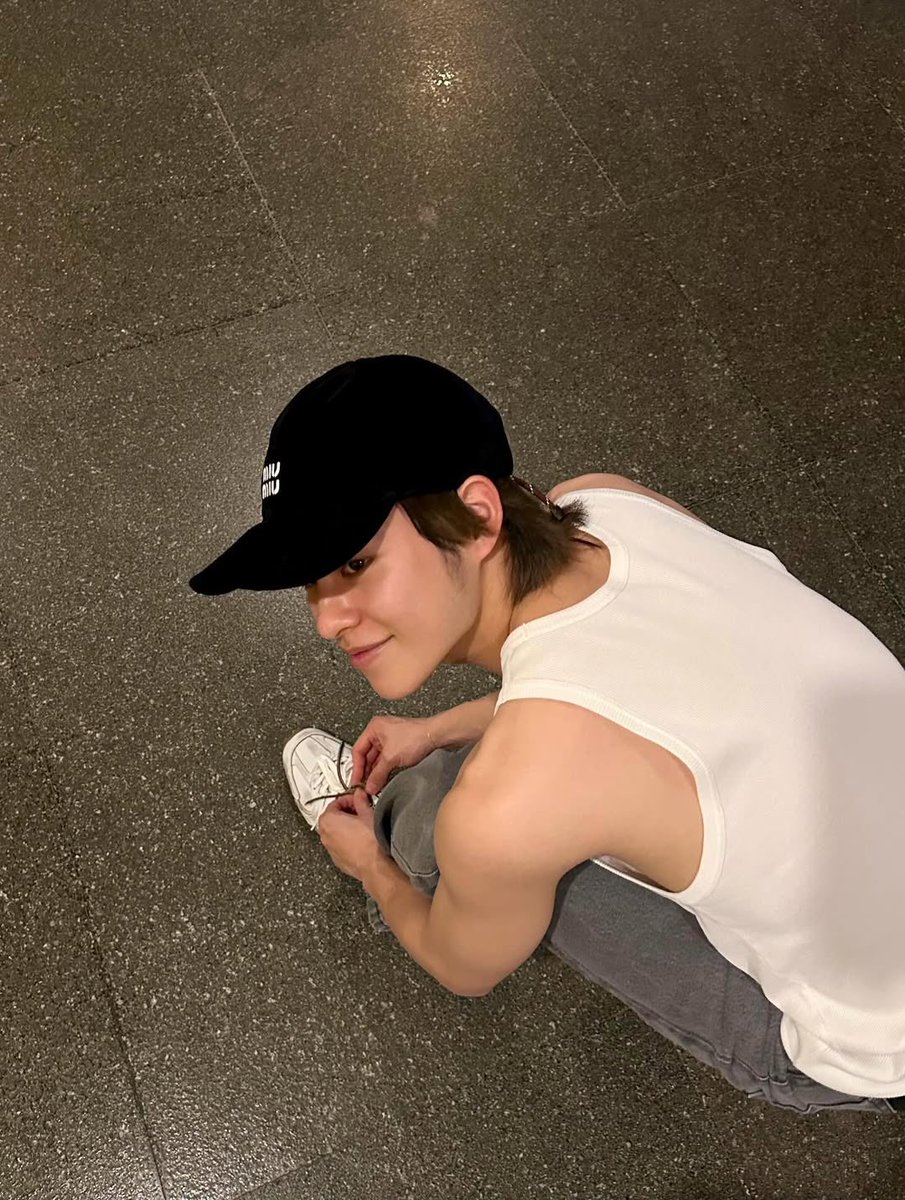 neliebunny's tweet image. แผ่นหลังประเทศไทย