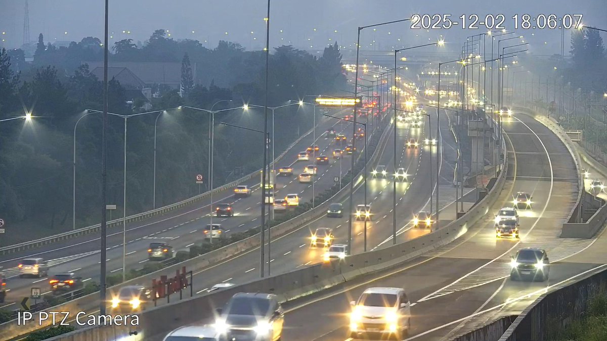 infotolbsd's tweet image. Info terkini 18:06 Ruas tol Pondok Aren-Serpong lalin lancar di kedua arah cuaca mendung,tertib berkendara,patuhi rambu lalu lintas dan jaga jarak aman anda.
@TMCPoldaMetro @NusantaraInfra @RadioElshinta