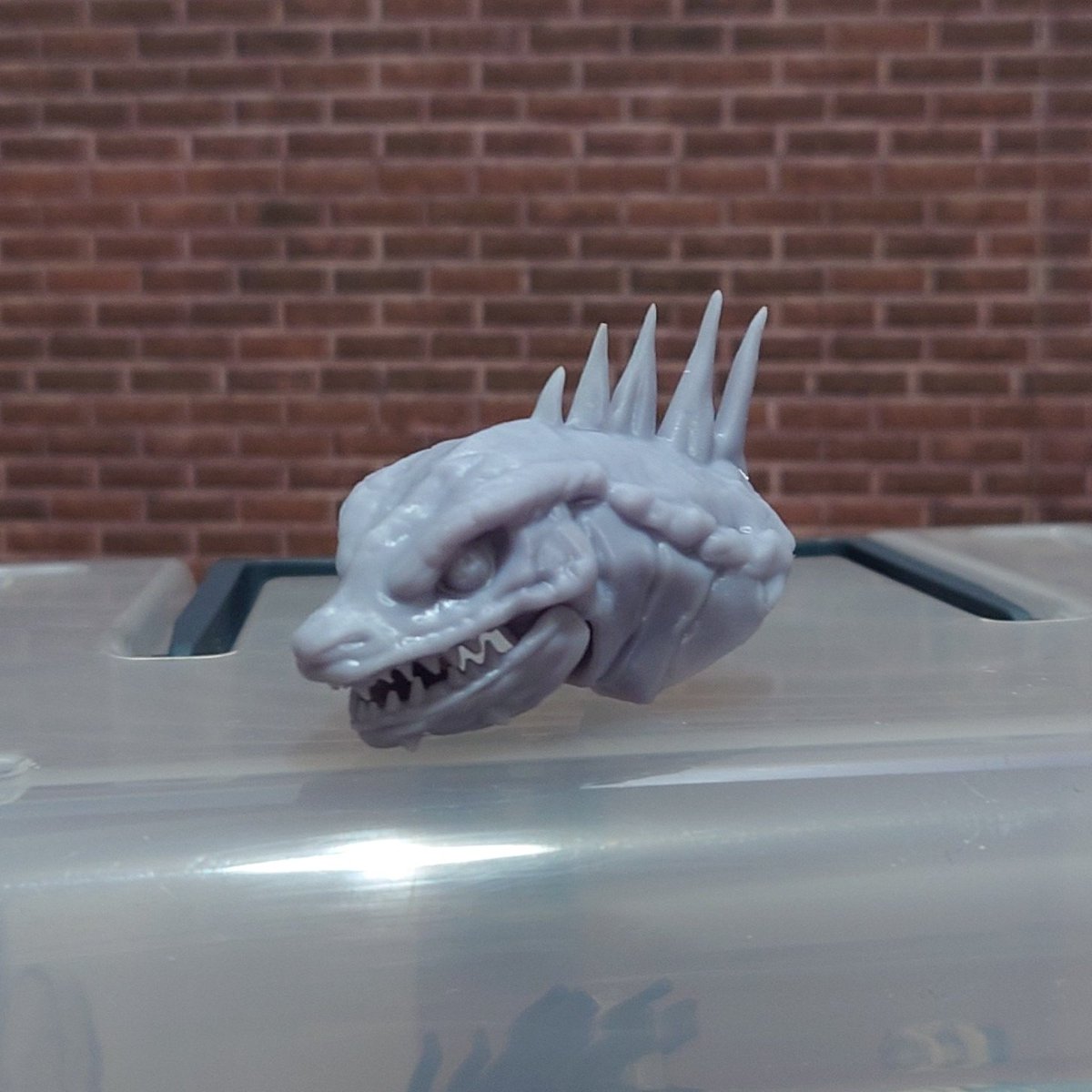 CFasJpf4REJ37ba's tweet image. @puranabe さんで頼んでいた
リザードマンヘッドが到着！
皮膚の凸凹感がリアルで
これは作るの楽しみ！

…まぁ今は作りたいのがいっぱい
なので着手するのは来年かな？