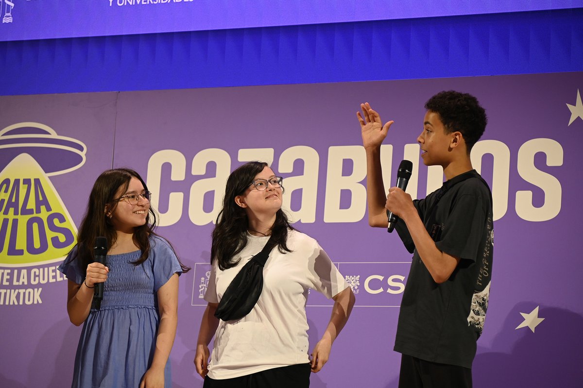 CSICdivulga's tweet image. 🛸Arranca la 3ª edición de #Cazabulos, el programa educativo contra la desinformación del @CSIC y @BigVanCiencia. Alumnado de 1º y 2º de la ESO aprenderá a desmontar bulos con un espectáculo de ciencia y humor, formación en línea y un concurso de vídeos➡️csic.es/es/actualidad-…