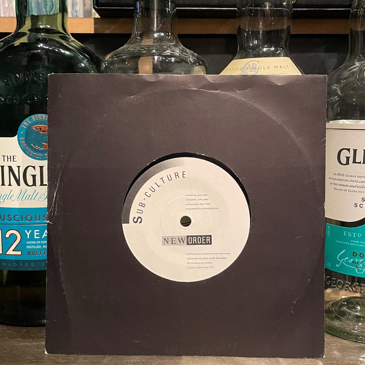 MILEHIGHCLUB202's tweet photo. ほな7いこか
NEW ORDER / Sub-Culture [02Dec1985, Factory --- fac133]
#OTD #neworder #subculture #lowlife #PeterSavilleAssociates #1985MHC #MHCP78 #listeningbar #vinylbar #musicbar #レコードバー #mhc02122025
https://t.co/BCmKzn7TnY https://t.co/uotrKT9l9b