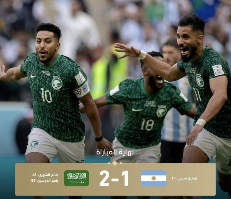 ahlawynakhbawy's tweet image. لك الله ياسالم الدوسري حاربوك في المنتخب واسقطو عليك واسقطو على المنتخب ووصفوه بالفشل ووضعو صورك بابشع الصور بعد ماتلاعبو بها ولم يتحرك احد لاجل المنتخب ولاسالم وعندما احرج العماني المدرب ولم يذكر اسم الحارس جن جنونهم واصبحو وطنيين ويحبون المنتخب امس يحاربون سالم واليوم وطنيين