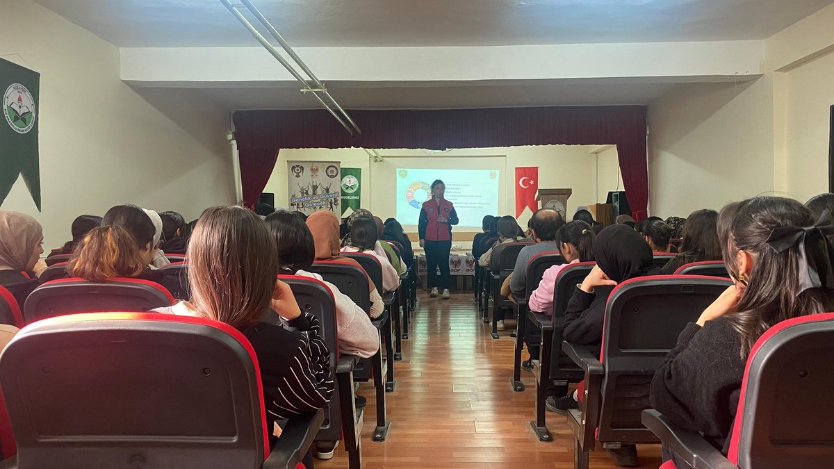Mardin İl Emniyet Müdürlüğü Bilgilendirme ve Önleme Faaliyetleri Büro Amirliği tarafından okulumuz tüm öğrencilerine Gençlik ve Gelecek Projesi adı altında bilgilendirme çalışması gerçekleştirildi.

<a href="/tcmeb/">Millî Eğitim Bakanlığı</a>
<a href="/Yusuf__Tekin/">Yusuf Tekin</a>
<a href="/mardinilmem/">Mardin İl Millî Eğitim Müdürlüğü</a>
<a href="/ali_eyyupkoca/">Ali Eyyupkoca</a>
<a href="/haciavlanmaz/">HACI YUSUF AVLANMAZ</a>
<a href="/MehmetSaitYIL11/">Mehmet Sait YILDIRIM</a>