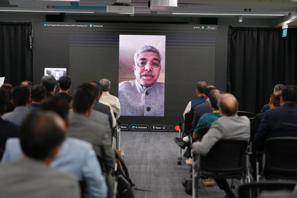 NIELITIndia's tweet image. #NIELIT officials visited @Infineon ’s Singapore HQ for Knowledge Connect 2025, gaining hands-on experience with Infineon’s #microcontrollers &amp;amp; real-world apps. This technical immersion will be translated into our curriculum — empowering students. Big thanks to Infineon.