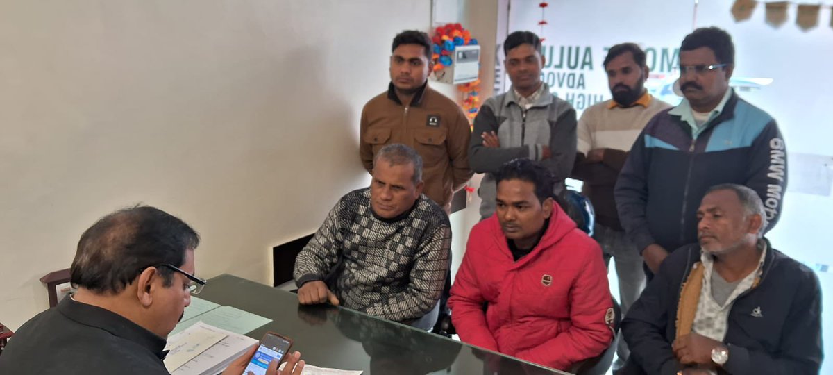 आज पिली कोठी क्षेत्र के कुछ निवासी हमारे कार्यालय पहुँचे और अपनी चल रही समस्याओं के बारे में विस्तृत जानकारी दी। नागरिकों की इन समस्याओं का समाधान सुनिश्चित करने के उद्देश्य से मैं कल सुबह 10 बजे एमसीडी अधिकारियों के साथ स्थल का दौरा करूँगा और स्थिति का गहराई से निरीक्षण करूँगा।