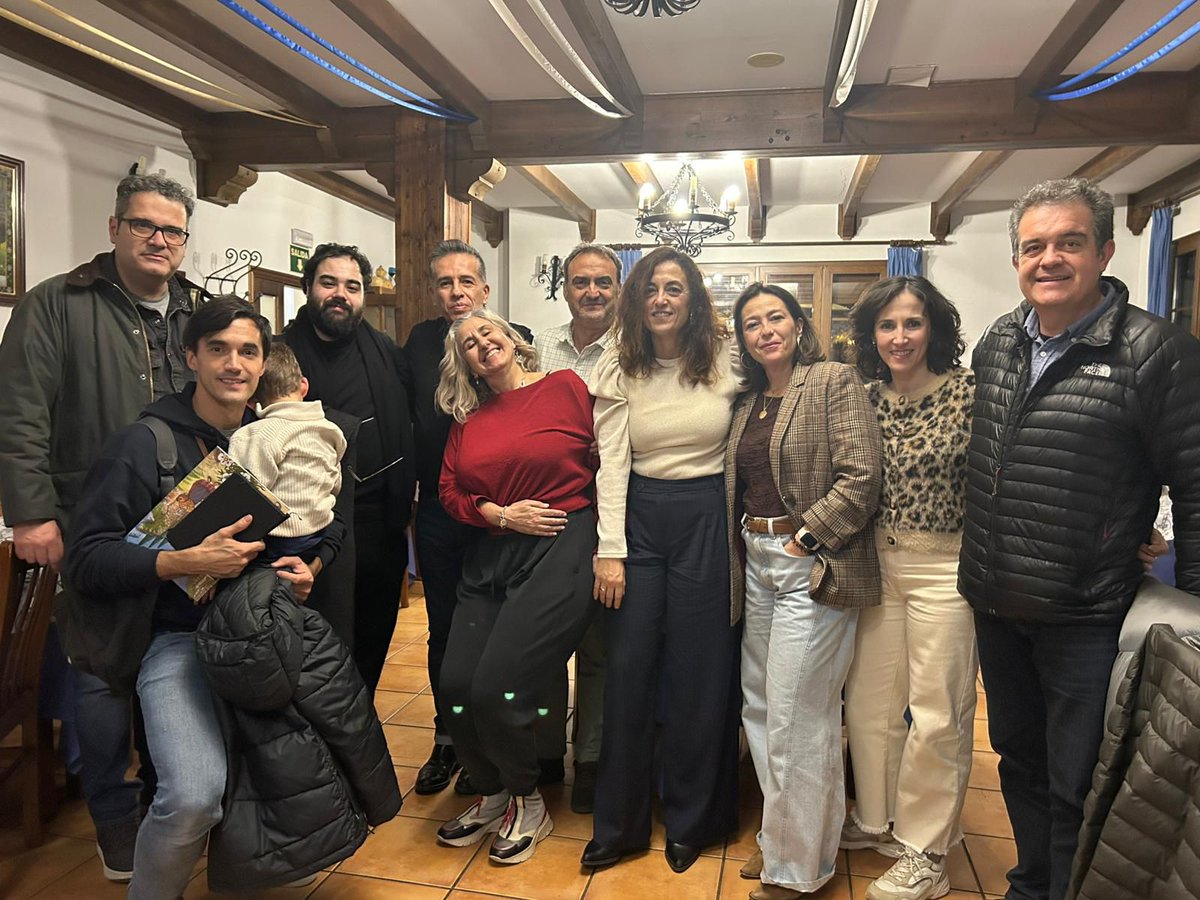 Quienes estudiamos leyendas tendemos a decir que un sitio es "mágico", pero en el caso de las Hurdes es cierto que se rompen todos los indicadores. Un lujo haber participado en esta jornada mítica en compañía de <a href="/IsraelJEspino/">Israel J. Espino</a>, <a href="/enriquechazarra/">Enrique Echazarra</a>, <a href="/LinaresAldo/">Aldo Linares</a> y <a href="/JaviPerezCampos/">Javier Pérez Campos</a> 🖤