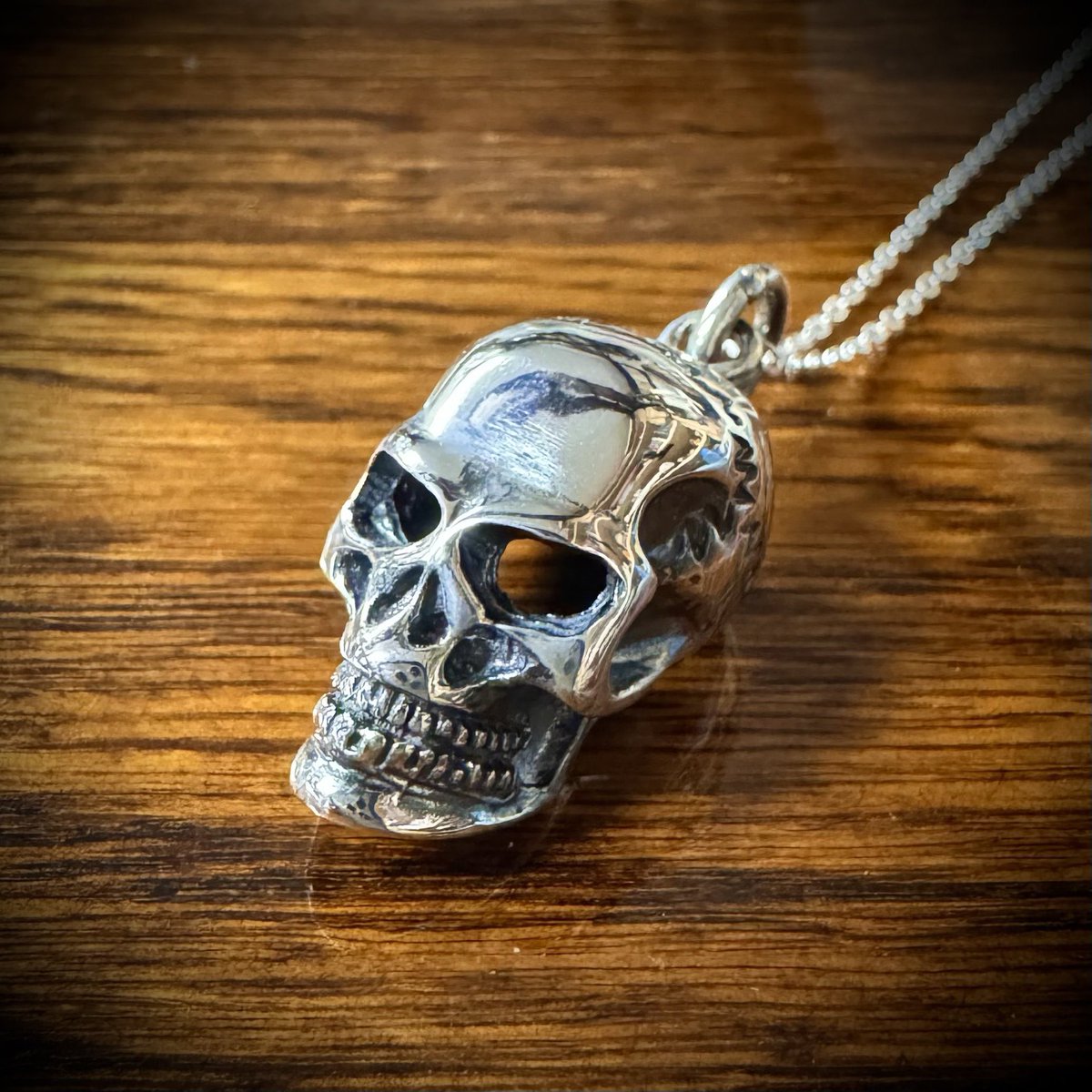 💀骸骨デザインで定番の人気商品😏シルバー925製の『リアルシルバー