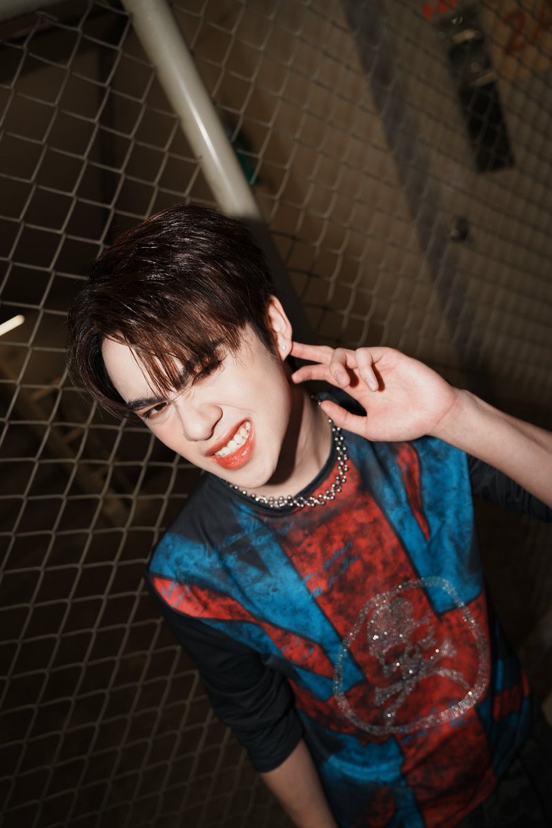 HOWLS_OFFICIAL's tweet image. 30.11.2025

[ OUTFIT ] #BBMETAS ❤️‍🔥

#HOWLS_TH #MC999