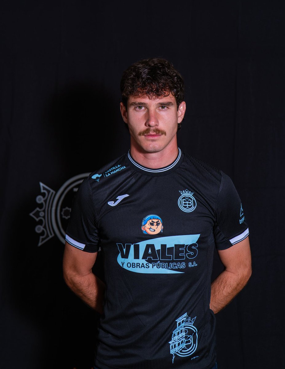 ⭐️ ¿MVP del partido 🆚 <a href="/UDLP_Cantera/">UD Las Palmas - Cantera</a>? ⭐️

⬇️ Vota abajo al mejor jugador del partido:

#VolverACreer #TuGenteTuClub