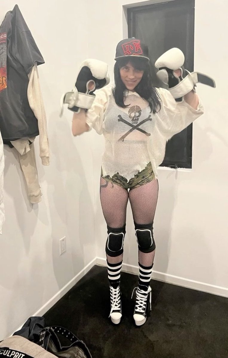 Kai (@overrheatedd) on Twitter photo 