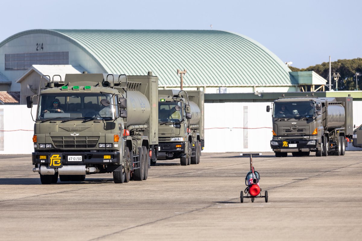 RJDM_Photo's tweet image. 今まで気にしてなかったけど築城のローリーめっちゃイカしてた🤩🤩🤩
ドルフィン、初代プロフィア、プロフィア
ドルフィンとかカッコよすぎるでしょ‼️