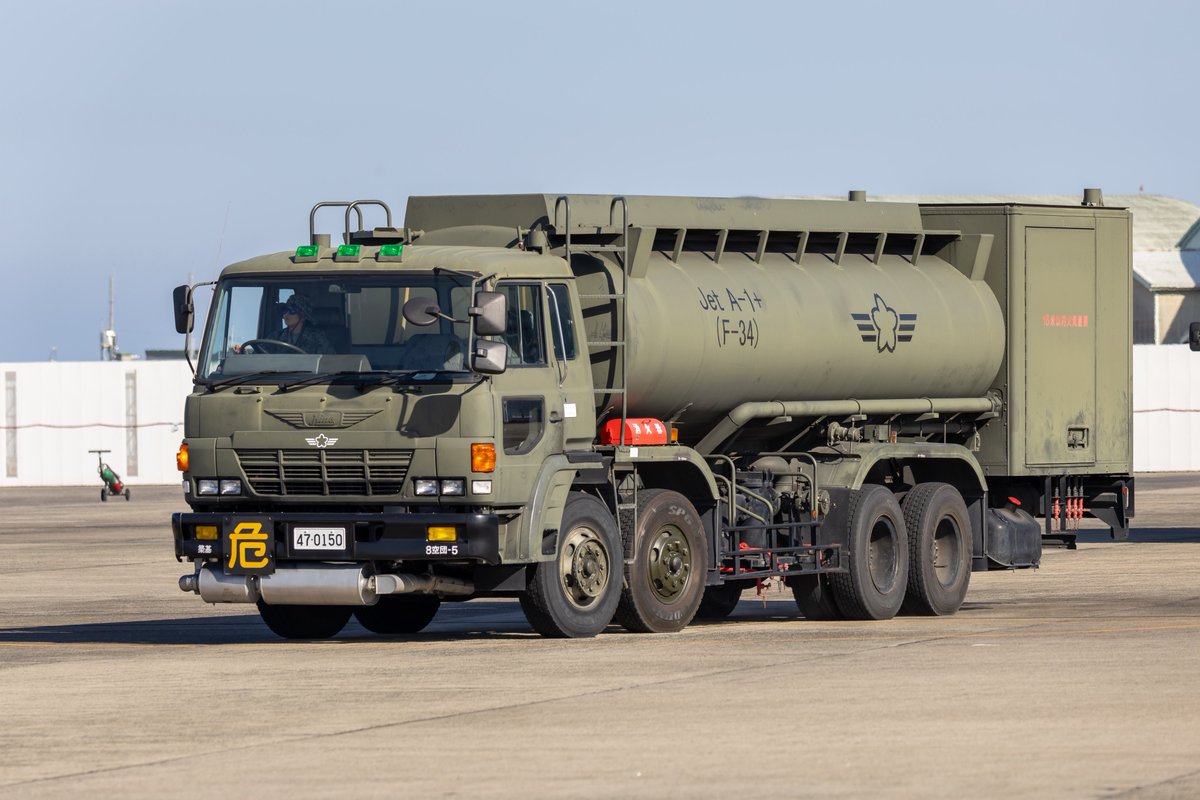 RJDM_Photo's tweet image. 今まで気にしてなかったけど築城のローリーめっちゃイカしてた🤩🤩🤩
ドルフィン、初代プロフィア、プロフィア
ドルフィンとかカッコよすぎるでしょ‼️