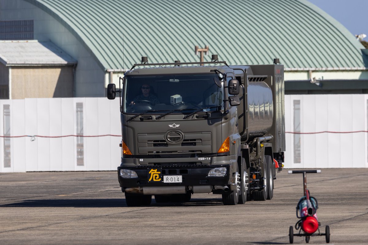 RJDM_Photo's tweet image. 今まで気にしてなかったけど築城のローリーめっちゃイカしてた🤩🤩🤩
ドルフィン、初代プロフィア、プロフィア
ドルフィンとかカッコよすぎるでしょ‼️