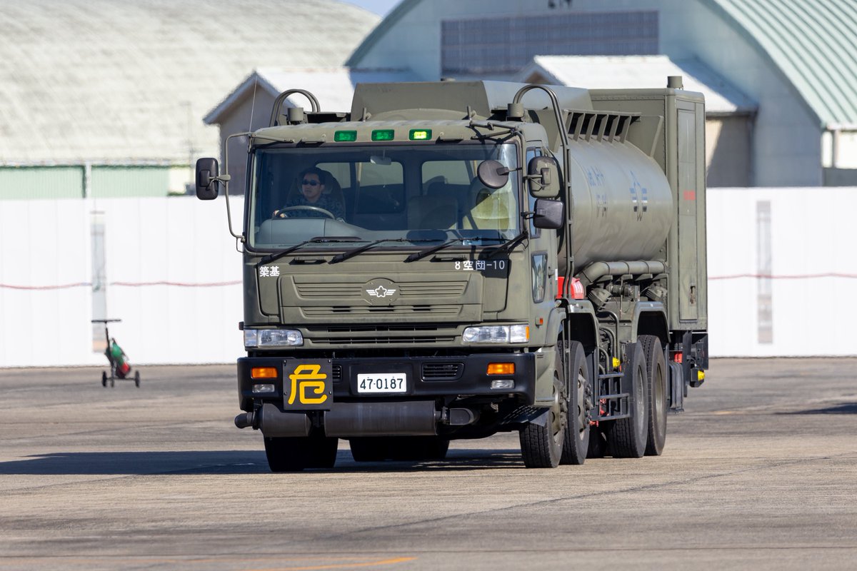 RJDM_Photo's tweet image. 今まで気にしてなかったけど築城のローリーめっちゃイカしてた🤩🤩🤩
ドルフィン、初代プロフィア、プロフィア
ドルフィンとかカッコよすぎるでしょ‼️