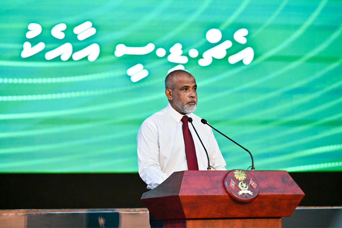 presidencymv's tweet image. First Lady @sajidhaamohamed graces the "HDC aa eku" ceremony organised by @hdcmaldives – a significant initiative that promotes inclusion by providing tailored employment and training opportunities for persons with disabilities.

During the event, the First Lady presented…