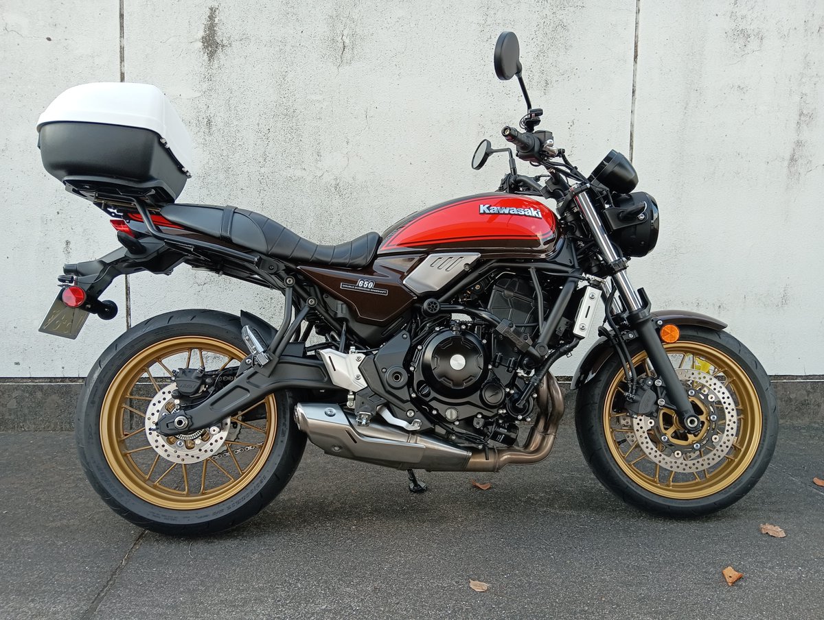 近況報告～　ナンバープレートの番号　いこうや―さん。以後破産　🤣　＃Z650RS