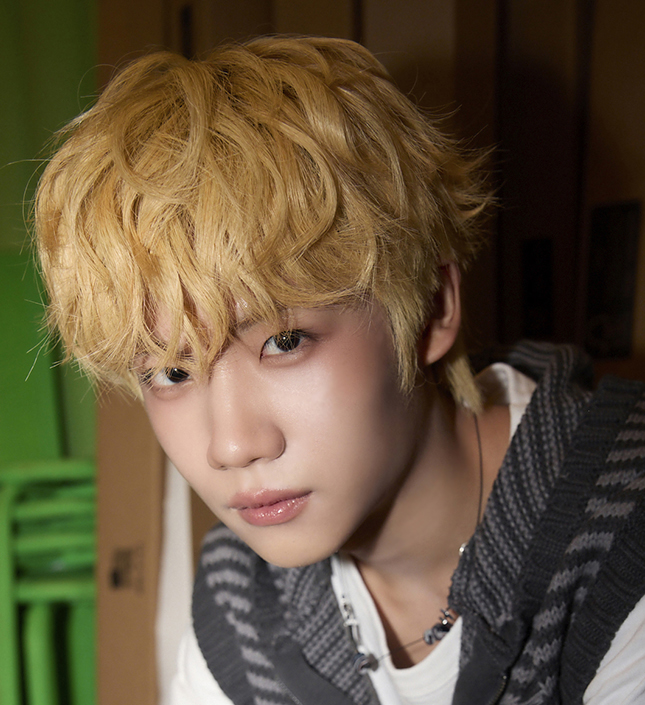 lettuce__club's tweet image. 人気多国籍グループ #CLOSEYOUREYES  
🎂#ケンシン さんインタビュー🆙
「中学生の時にBTS先輩に憧れて…
両親のお陰で今僕はここにいる」
lettuceclub.net/news/article/1…

サイン入りポラを1名様に #プレゼント🎁

応募方法
①@lettuce__club フォロー
②この投稿を🔁

締切12/22㊊23:59
#レタクラコリア