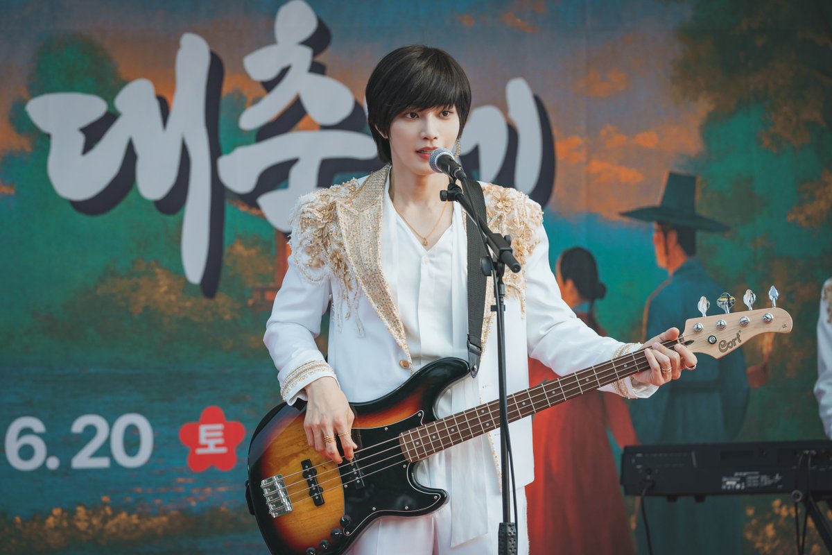 [#아이돌아이 #커플스틸]
대면팬싸!!! 하고싶었어
근데! 경찰서에서 하고싶진 않았어
하지만! 너는 용의자고 난 변호사니까..
그러나! 한 집에서 동거까지 하게 될 줄은..
하우에버! 너의 신인시절부터의 찐팬이야
벗! 우리 사이.. 이렇게 지독하게 얽혀도 괜찮을까?
네버더레스! 💜우주최강 도라익💜