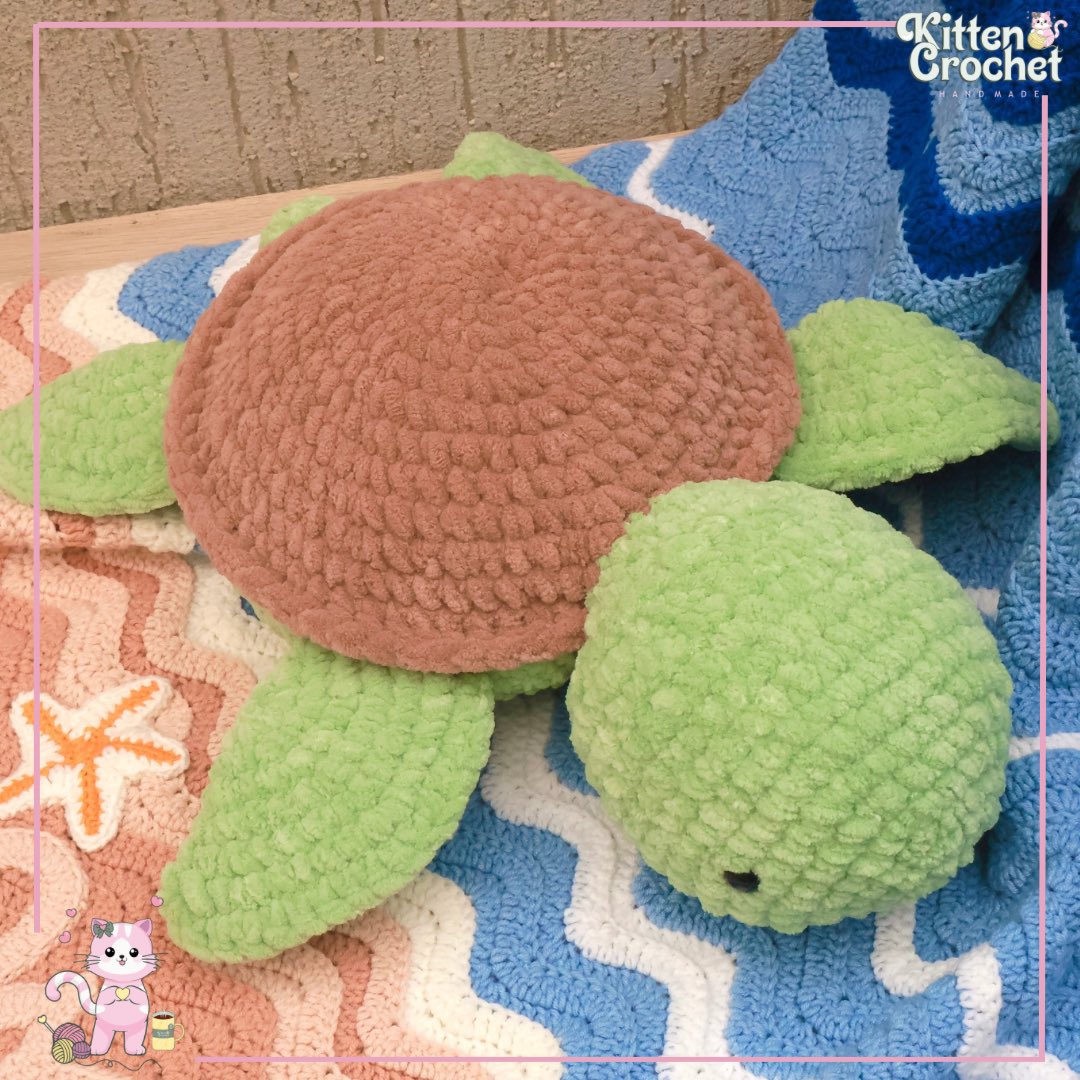 مجموعة السلحفاة للمواليد تشمل : 🐢🌊
- بطانية بحر مع اضافة اسم الطفل
- دمية سلحوف المخملية 
- تعليقة لهاية سلحفاة مع اضافة اسم الطفل 

💵 سعرها 587 ريال شاملة التغليف و التوصيل

🌐 الطلب عن طريق الموقع الالكتروني 
salla.sa/kitten-crochet