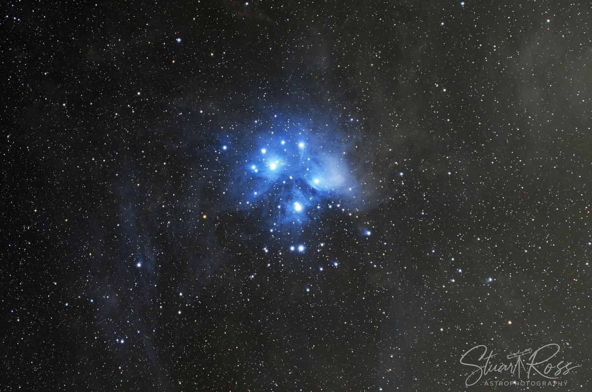 StuartRossAstro's tweet image. Equipment 

Takahashi fs60cp with the 0.65x reducer bringing the FL to 230mm 
Zwo 2600mc pro
Chroma loglow light pollution filter
Asiair pro
Heq5 pro with the stellar drive installed.
174mm mini guide camera 
Askar 32mm f4 guide scope

Processed with pixinsight with the RC astro…