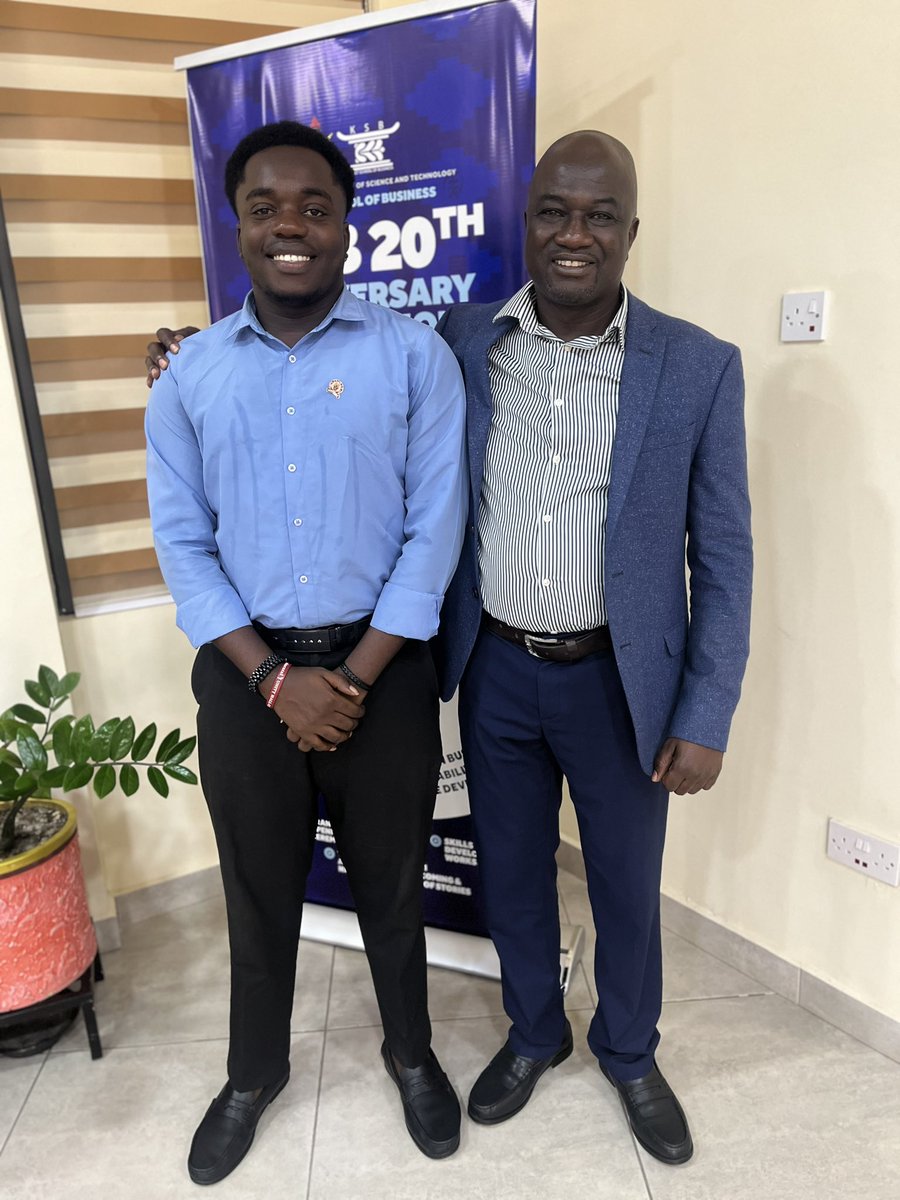 mrr_boakye's tweet image. Prof. Ahmed Agyapong is the Dean for KNUST School of Business. He was my academic tutor as well. His leadership qualities is one that motivates me. Such a humble and hardworking  man. 💙👍🏾
#GreatMinds 
#DecemberChallenge