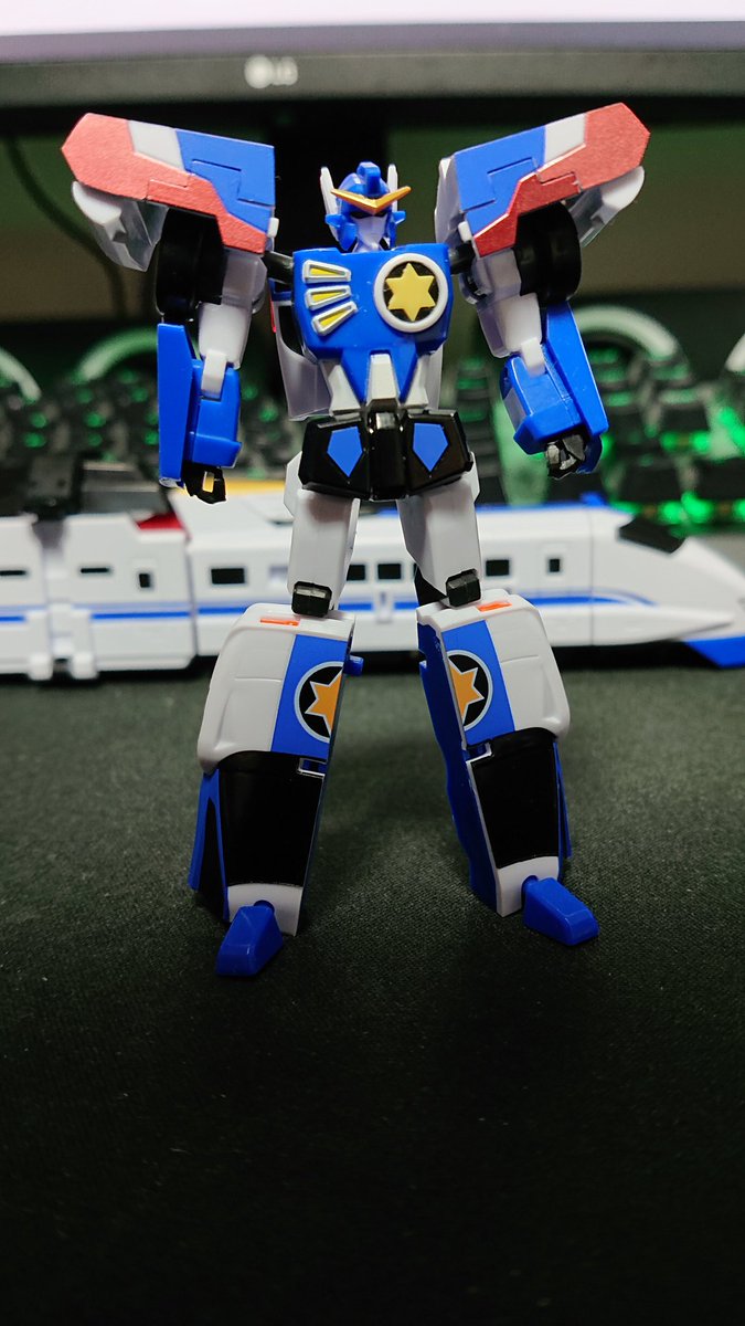 DeltaQuartz's tweet image. 再販のダ・ガーンX届いたー！
かっこよすぎる…