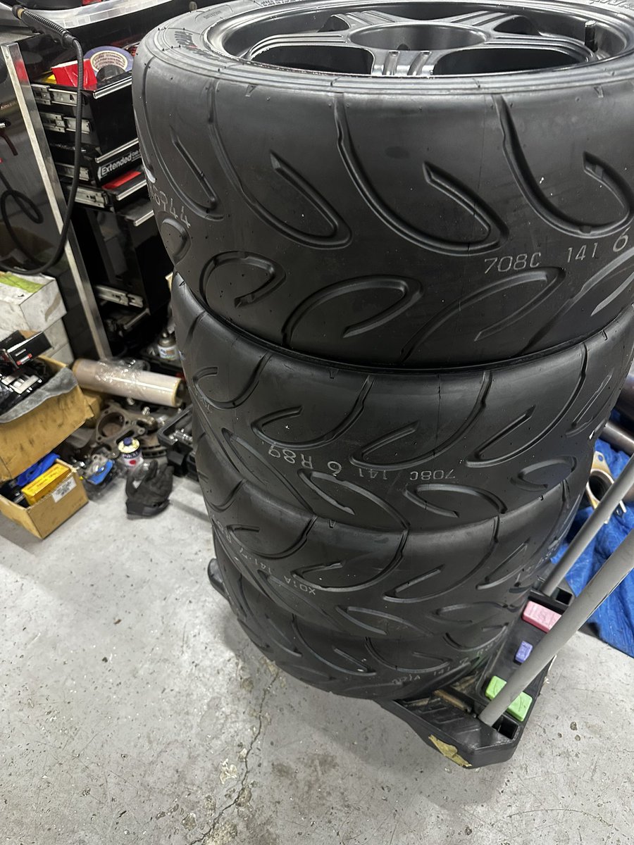 TiRacingtir's tweet photo. 【🔵VTECエキシージ】
タイヤ交換入ります!
A050 GS新品投入です!!
#エキシージ
#A050 https://t.co/QlSM1yZRxE
