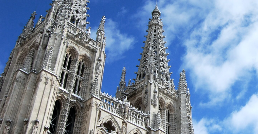 elbarroquista's tweet photo. Frente a la desinformación que algunos medios de comunicación ejercen para apoyar las puertas de la catedral de Burgos de Antonio López, recuerdo que la UNESCO recomendó con claridad, hace cuatro años, ABANDONAR LA PROPUESTA.

https://t.co/Pd3WrIdrG5
