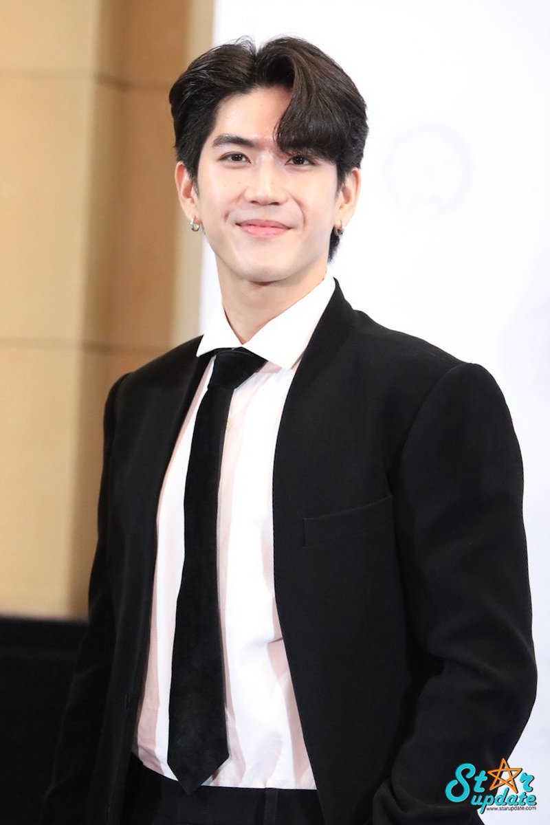 "จิมมี่ จิตรพล- ซี ทวินันท์" ร่วมเดินพรมในงานมอบรางวัล "การทูตสาธารณะ" ประจำปี 2568

#jimmysea #sea_tawinan #jimmyyjp 
#GMMTV
#GMMTVXTPDA2025