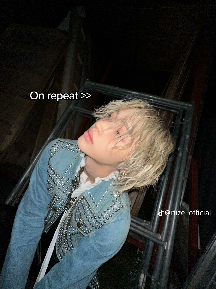 wonbinms's tweet image. Make sure to listen to #Fame when you're feeling emo. 👱‍♂️