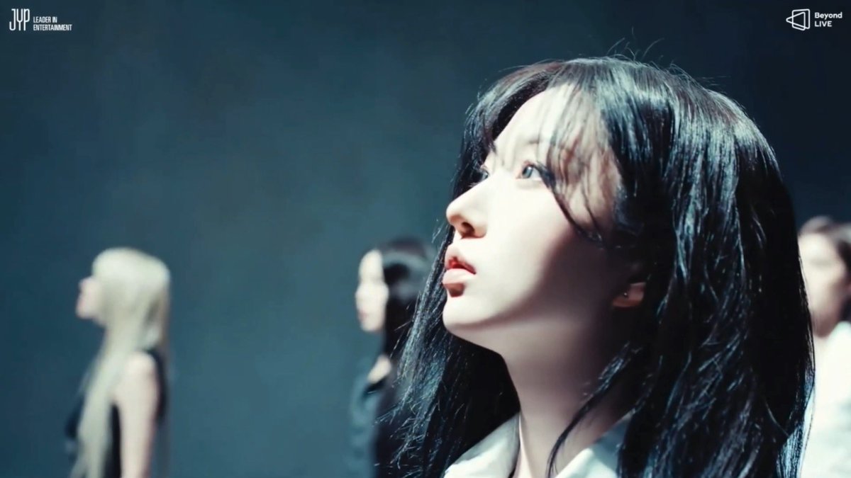 lovesick_hw's tweet image. 아름다우셔