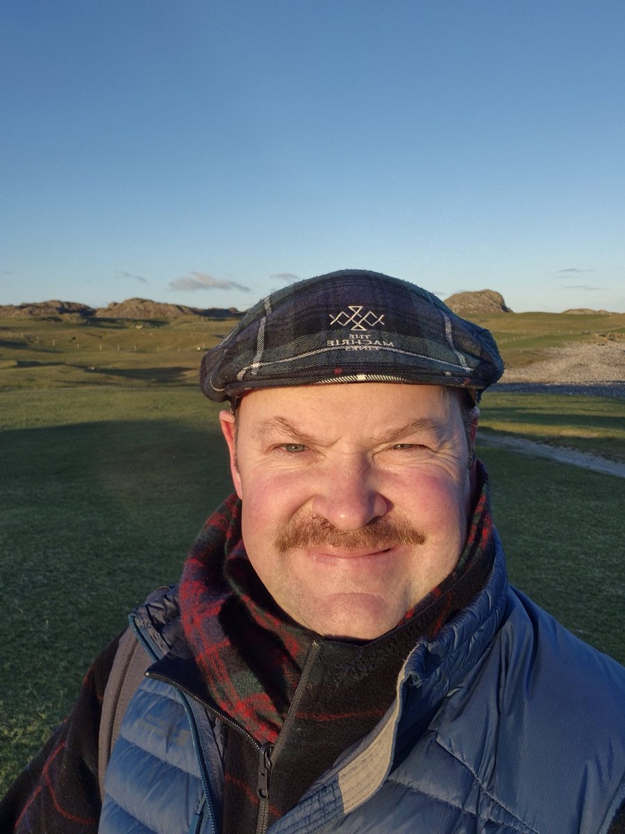 Birdiethon breakdown for golf geeks 

Holes ⛳️/🐦 -371/21 + 🦅
On Iona 216 ⛳️/18🐦 (12)
Off Iona 155⛳️/3🐦 💩 (52)

A huge thank you to everyone who has donated so far. Thanks also to playing partners who had to video my (often pitiful) birdie attempts! 
 movember.com/m/15415595?mc=…
