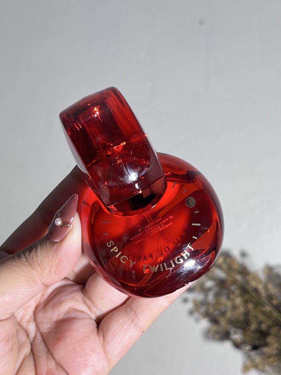 here's the mmrs x jennifer coppen energy yall‼️

WARM but SPICYYY, the kind of scent yg BOLDDDD bgt