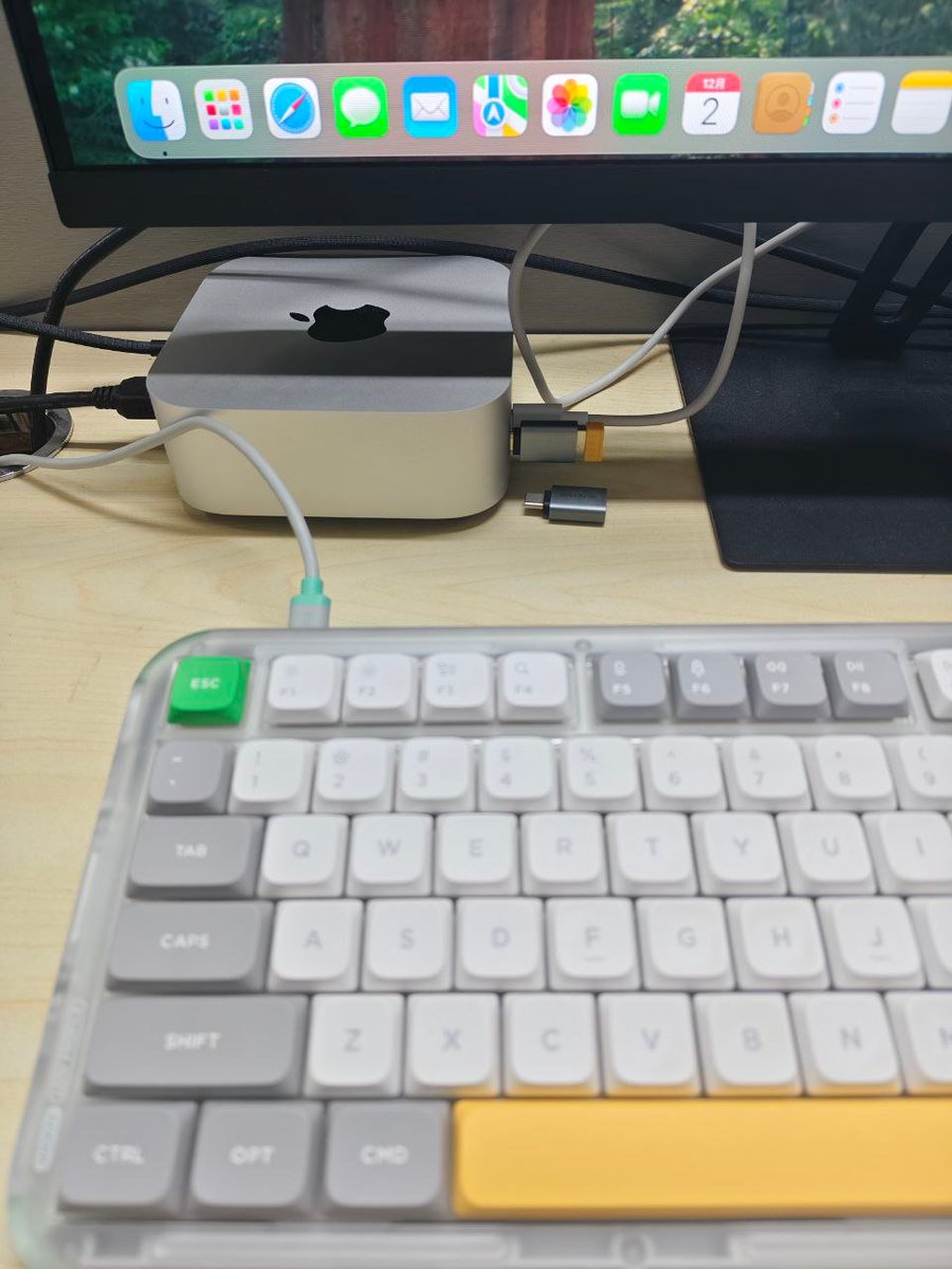 stmoonar258's tweet image. I successfully ran Qwen-4B-FP8 on my Mac mini using #parallax, and I used it to translate the README of parallax into Chinese. @Gradient_HQ