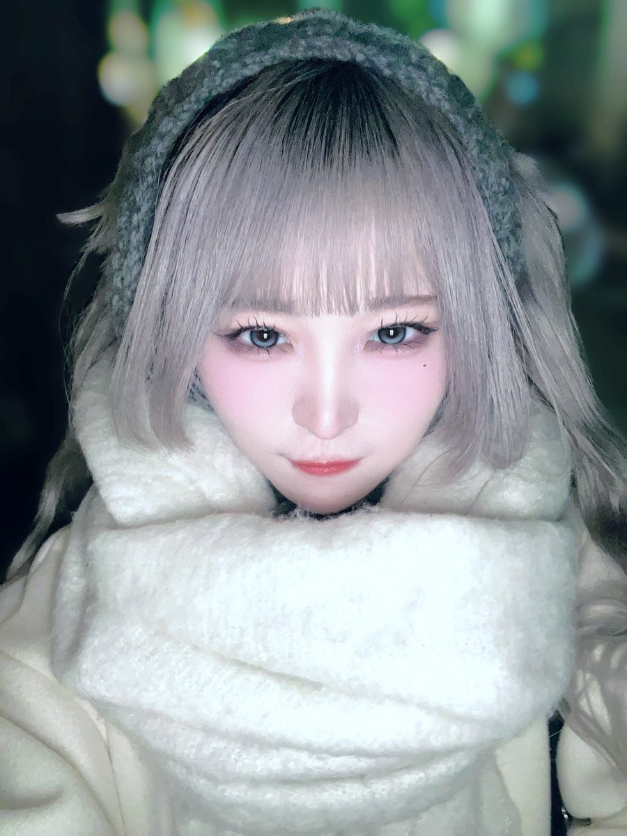 myon_lilian's tweet image. 寒がりだから既に完全武装🧶♡♡